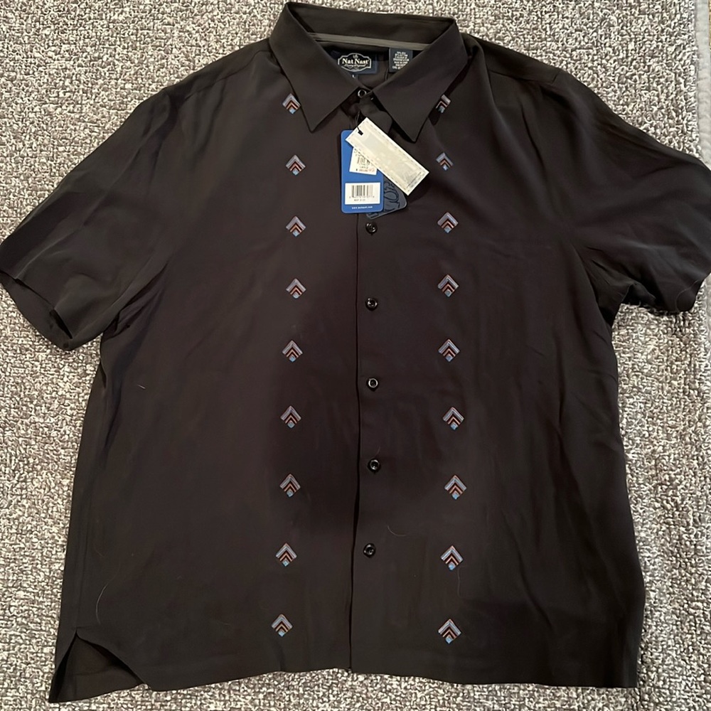 Nat Nast casual short sleeve shirt with collar. Brand new